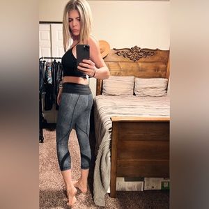 Lululemon White and Black Design with Zip Back Pocket. Size 6